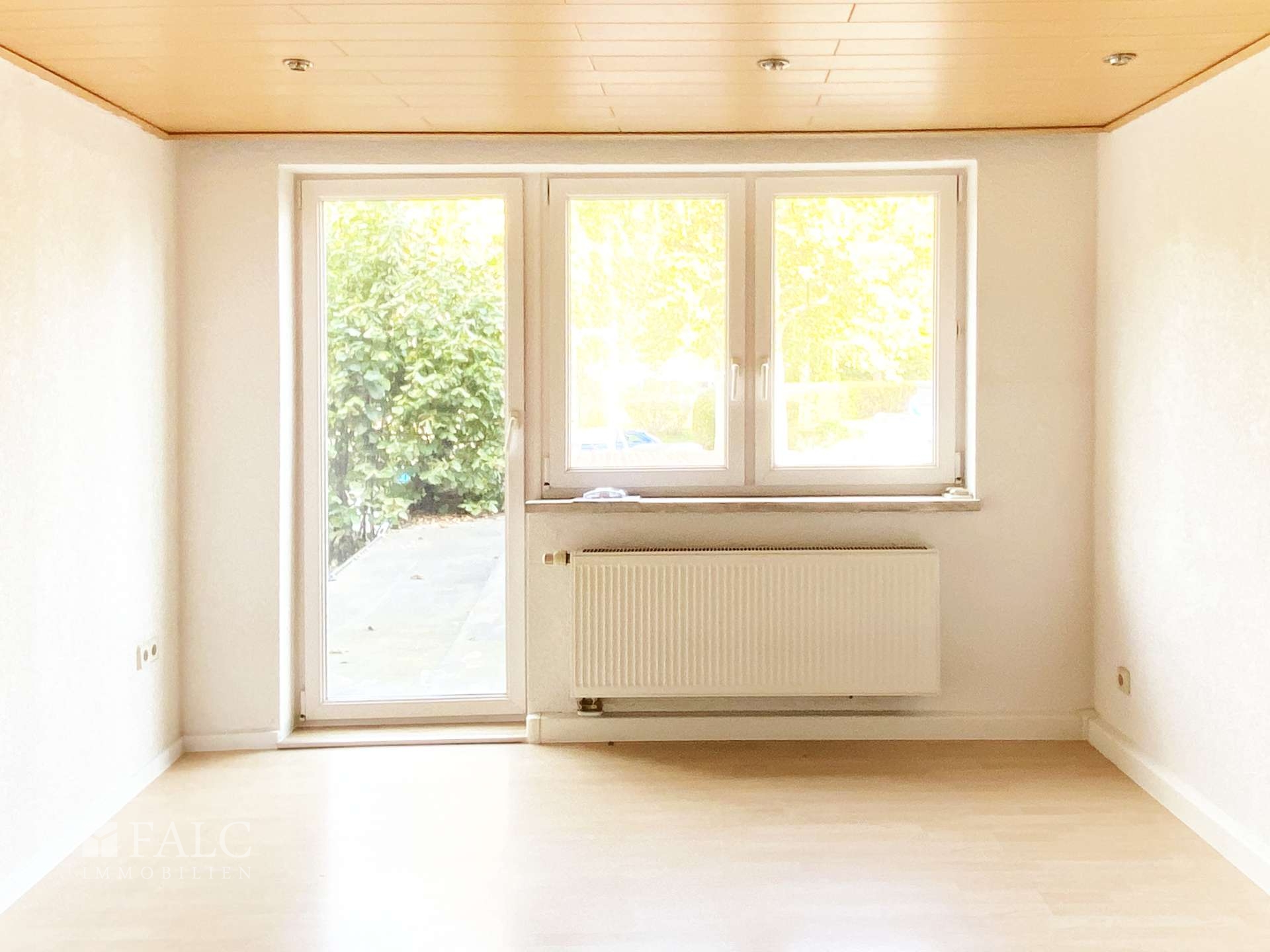 Wohnzimmer mit Terrasse